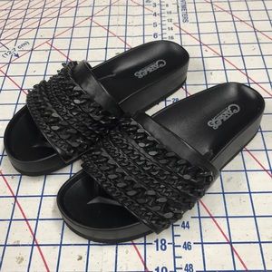 Carlos Santana black chain slippers size 6m